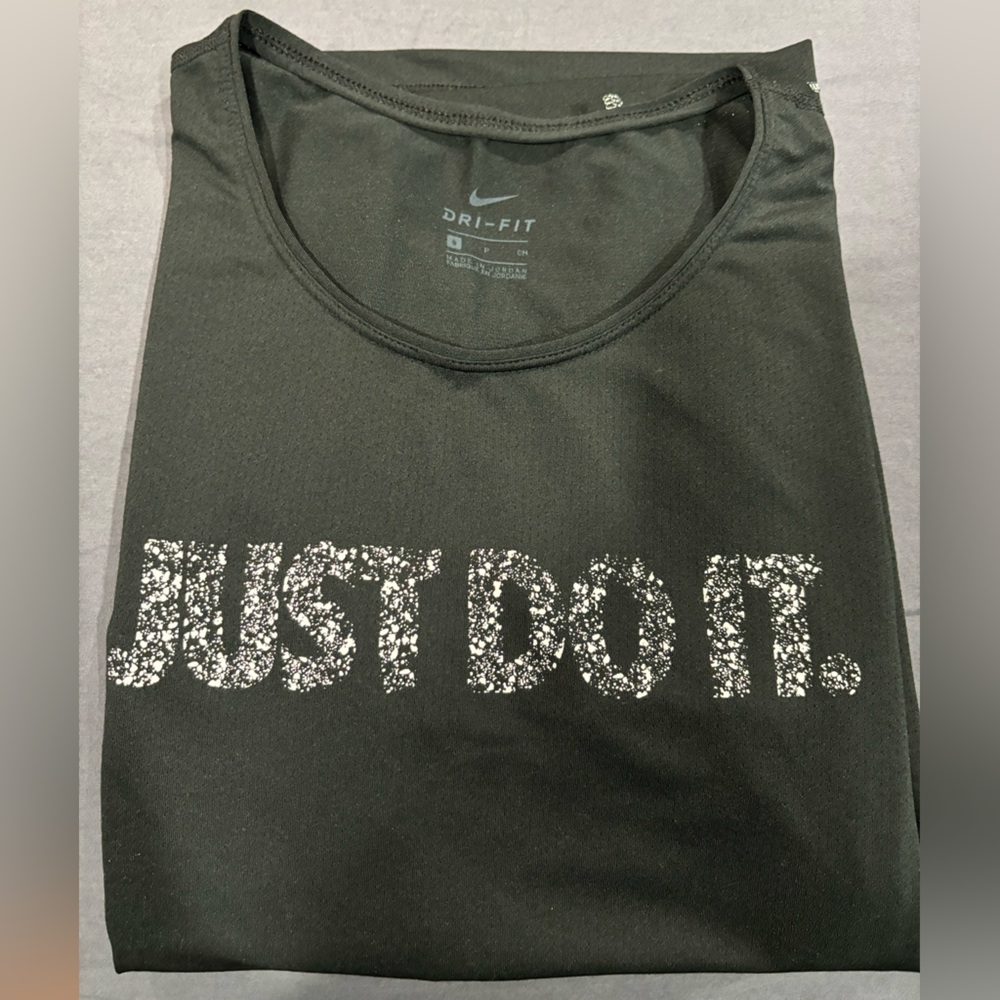 Nike Women’s Tee